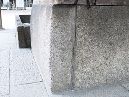 丸みを帯びた特徴的な井桁