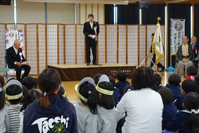 挨拶や祝辞、ステージ寄贈の感謝等から始まりました。