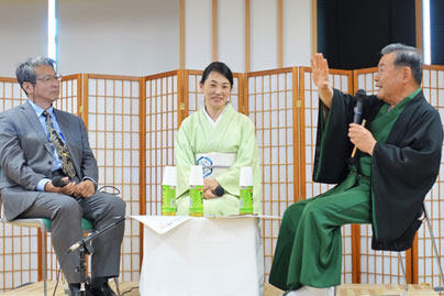 千宗守さんのお話で笑いの連続の会場！