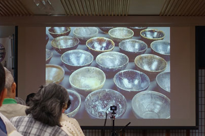 出土した天目茶碗の数々に目を奪われます。