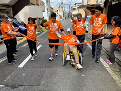 車椅子で一緒にゴールしました!