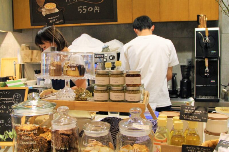 カフェラウンジのキッチン。いい香りがします。