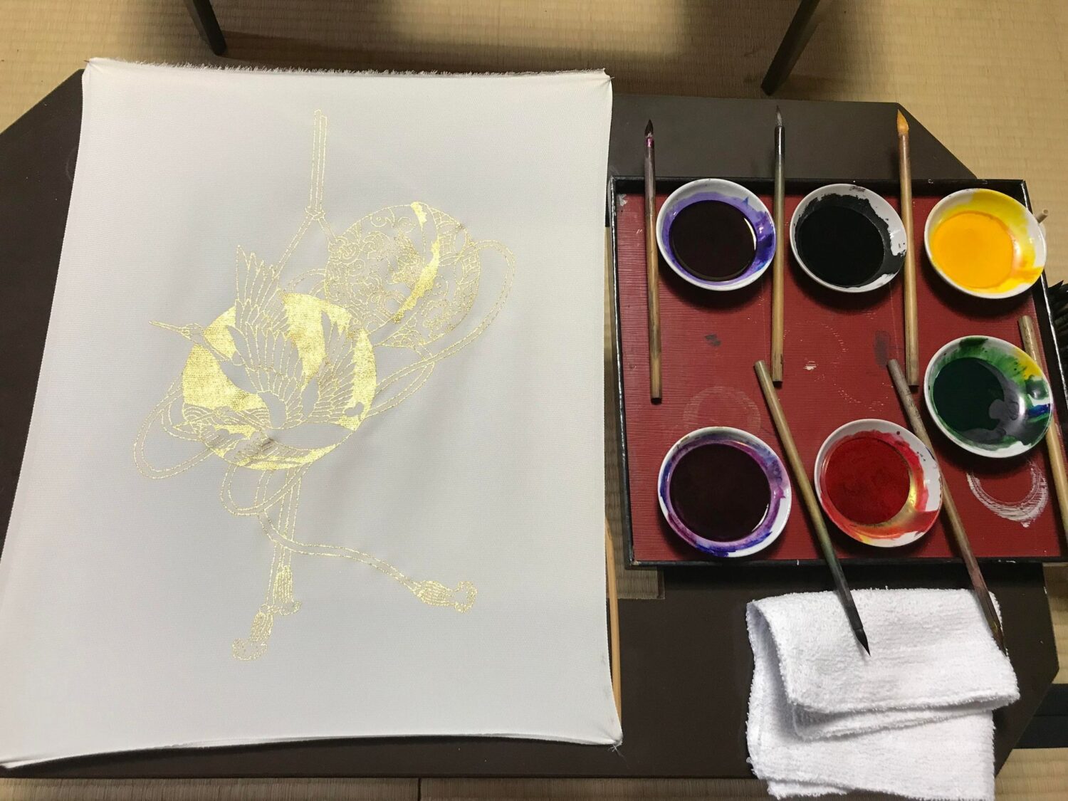 筆で色を挿していきます