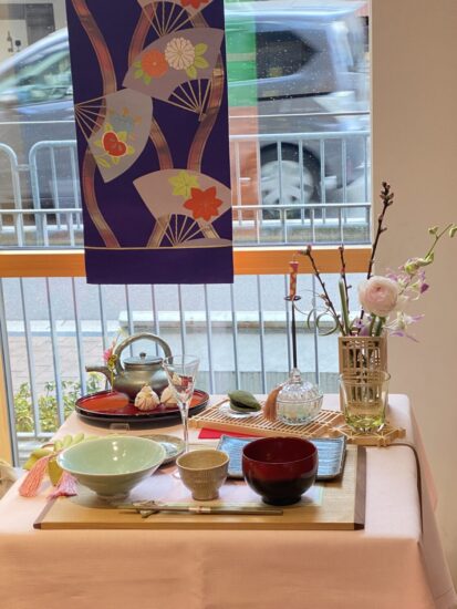コーディネート(協力:テーブルコーディネーター おきにのうつわ/漆器:まさこの漆 陶器:田中大 組子:J LIFE gifts)