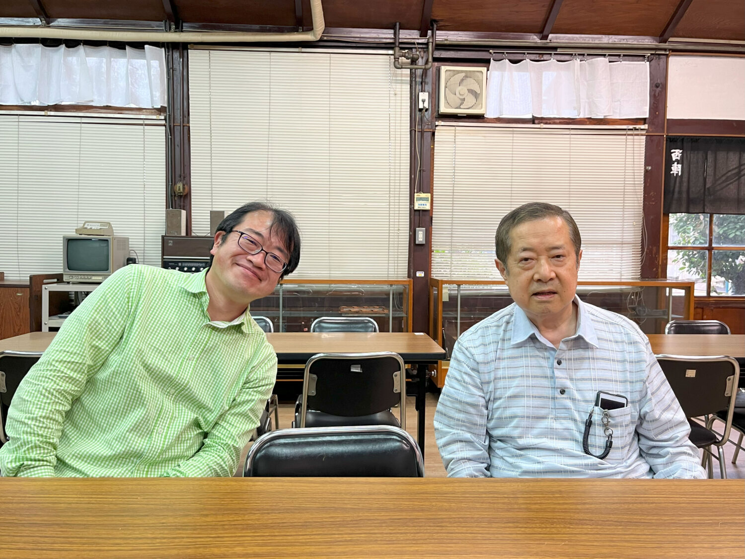 藤林会長（右）と渡辺さん（左）