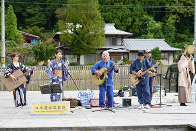 畳の魅力を音楽で伝える「日本畳楽器製造」