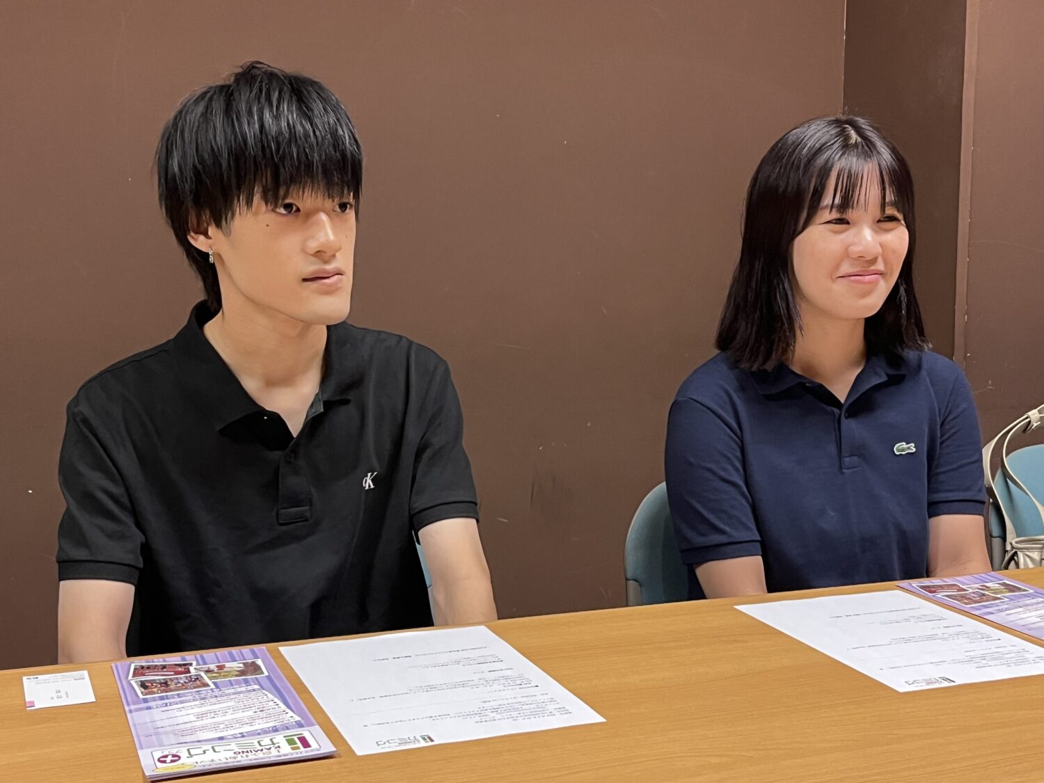 左）委員長 松澤昂大さん　右）副委員長 兼 渉外局長の佐藤郁美さん