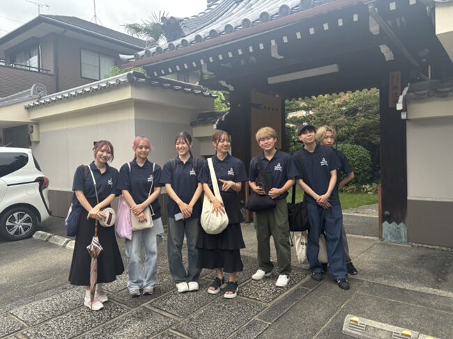 第20回西陣 伝統文化祭「千両ヶ辻」にてボランティア活動をしました。（渉外局）