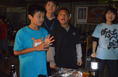 「百鬼夜行」で出店した生徒さんたち。