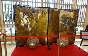 区役所（総合庁舎）を探検しよう！～上京中学校美術部の生徒さんと区役所の魅力を発見する～