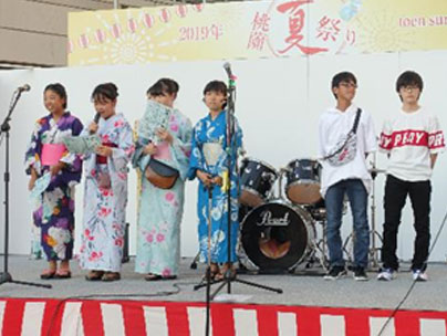 桃薗学区の夏祭りでCPJカフェとかみぎゅうくんの忘れ物をPR