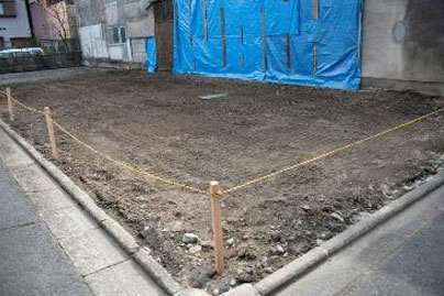 ウナギの寝床のイメージが残る建物の跡地