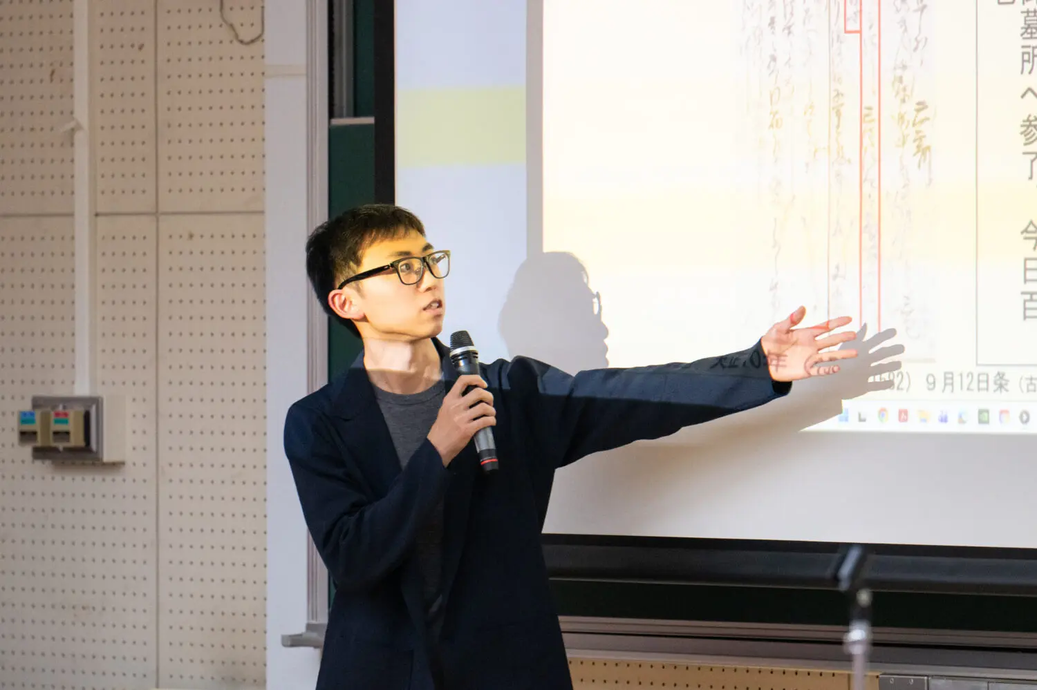 上武恒介